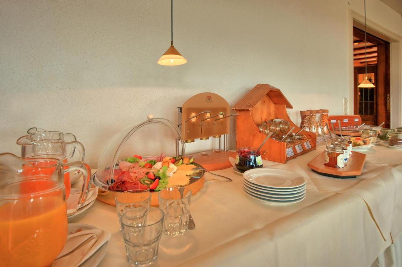 Jufa Hotel Schwarzwald Ленцкирх Экстерьер фото