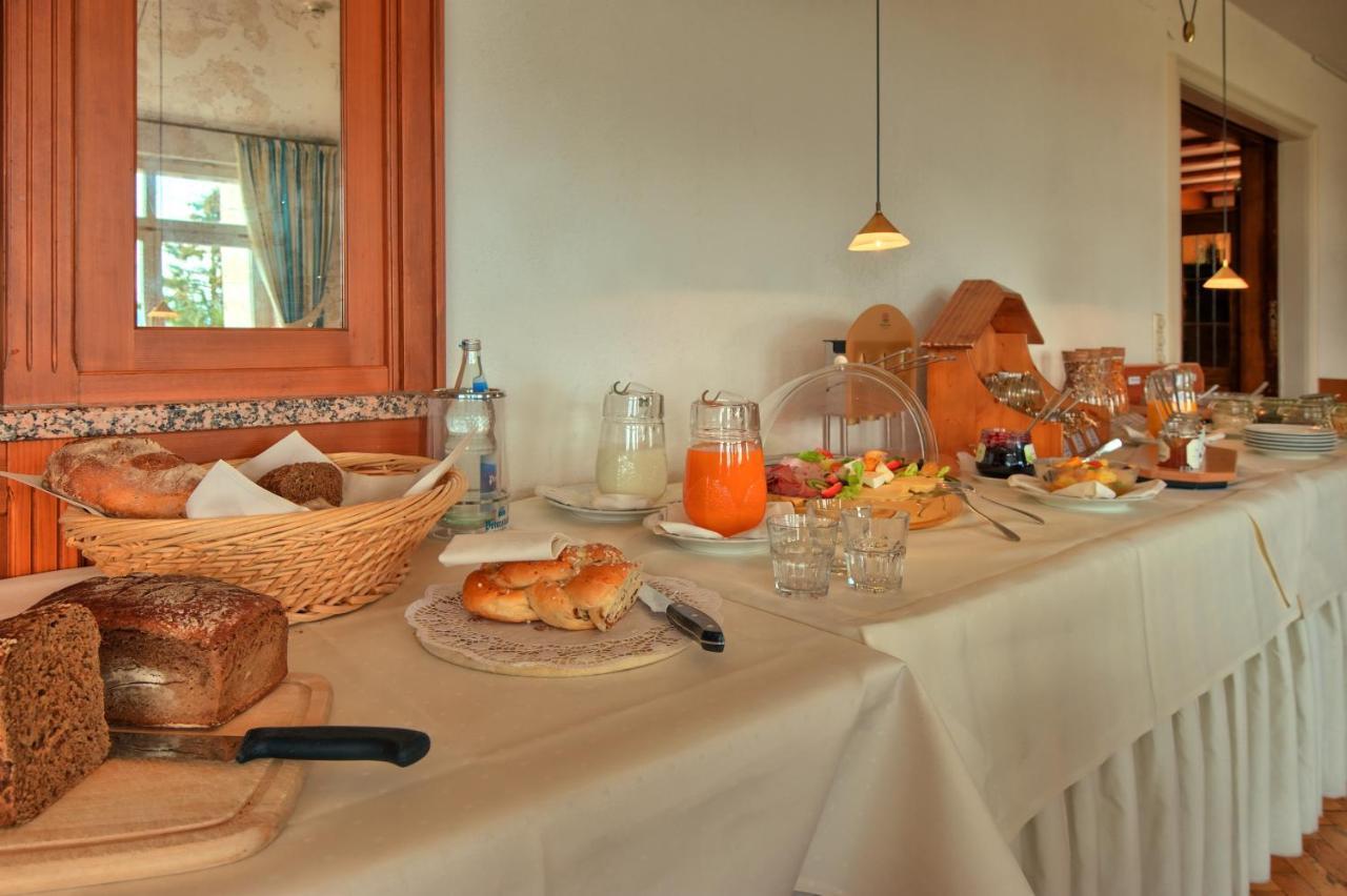 Jufa Hotel Schwarzwald Ленцкирх Экстерьер фото