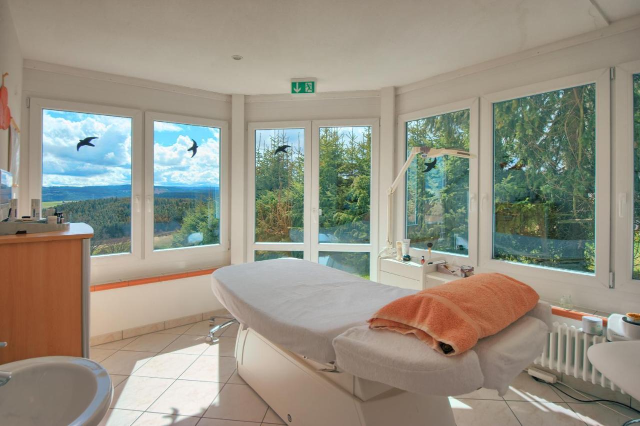 Jufa Hotel Schwarzwald Ленцкирх Экстерьер фото