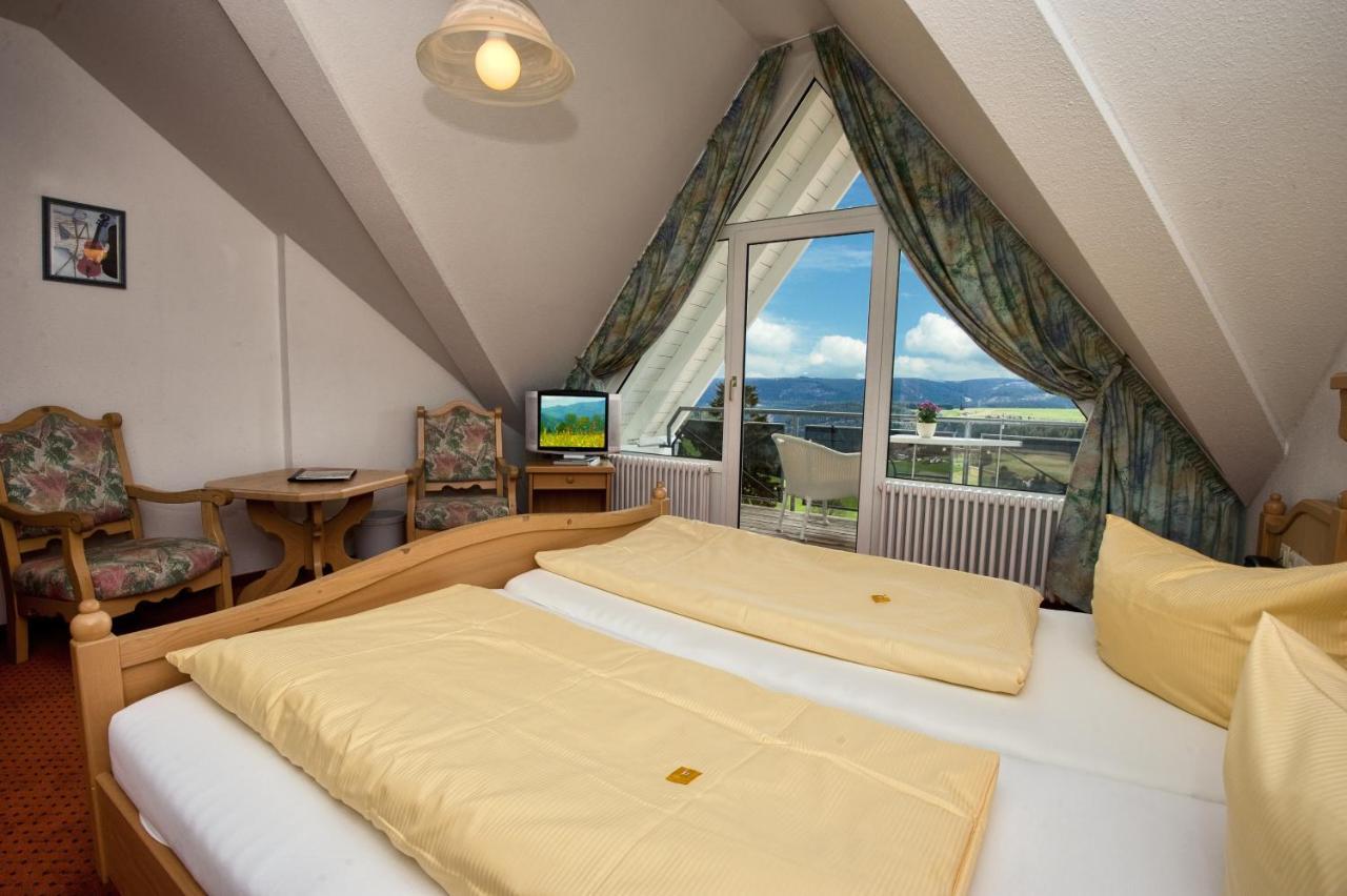Jufa Hotel Schwarzwald Ленцкирх Экстерьер фото