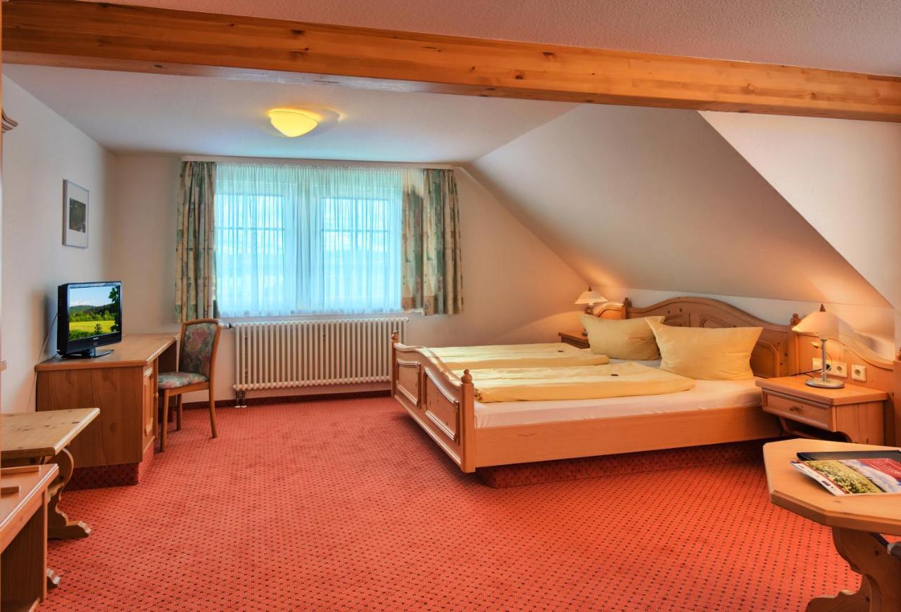 Jufa Hotel Schwarzwald Ленцкирх Экстерьер фото