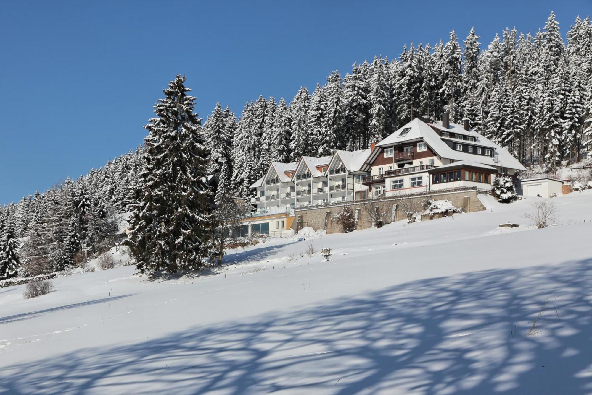 Jufa Hotel Schwarzwald Ленцкирх Экстерьер фото